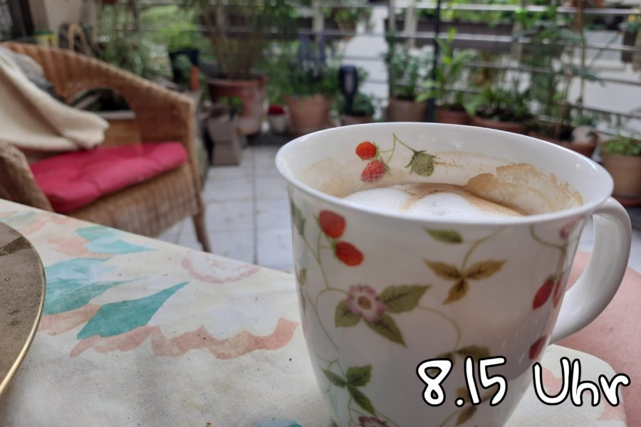 Erster Kaffee am 12von12 auf der Terrasse 